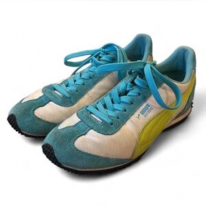 Vintage Puma tennis shoes